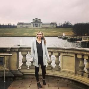 Meet your Posher, Claira